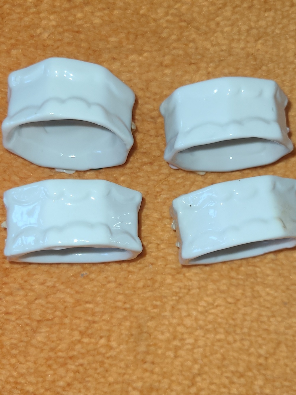 Capodemonte Style Flower Napkin Rings - Picture 8 of 8